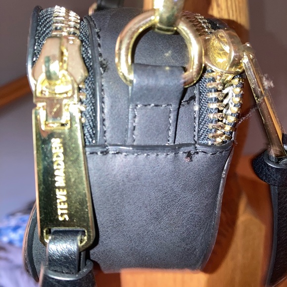 Steve Madden cross body bag - Picture 3 of 9